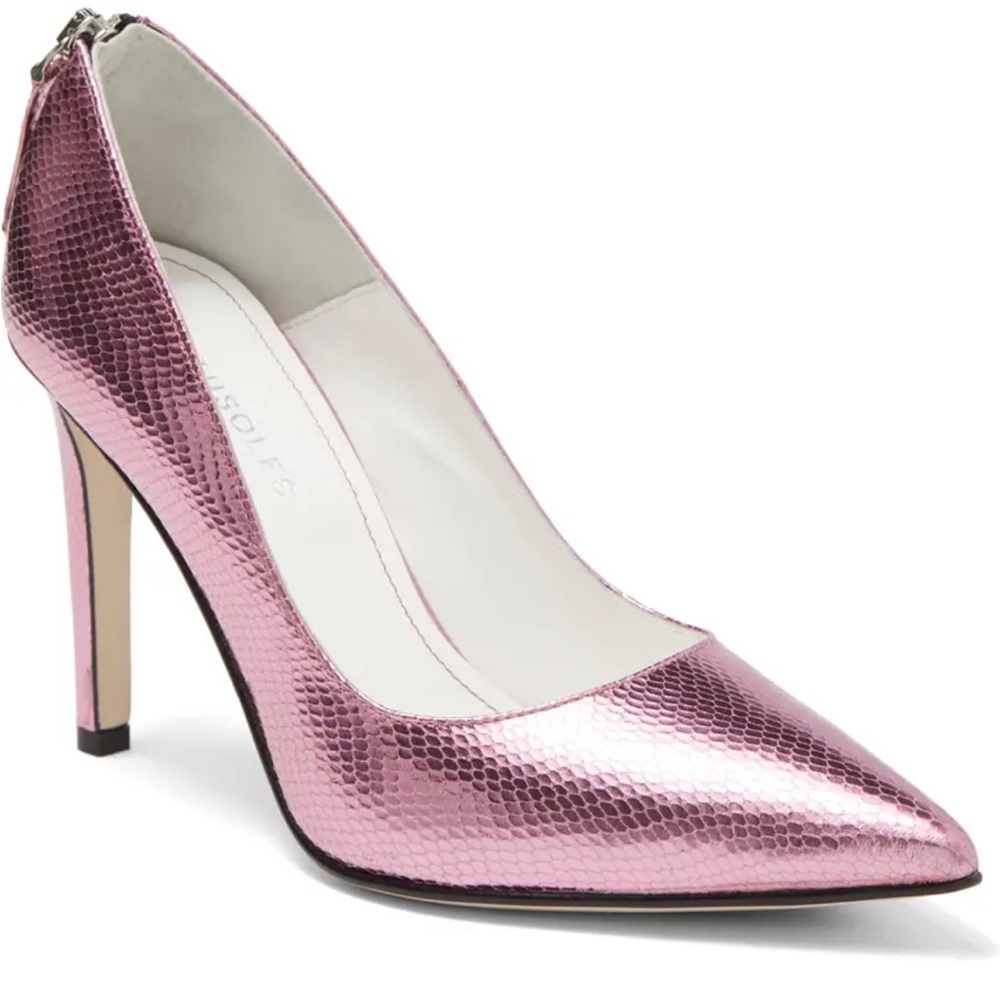 BEAUTIISOLES. Brand new in the box! Size 7.